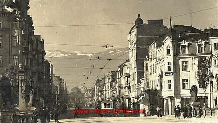 Булевард Мария Луиза - Поглед от Лъвов мост към Света Неделя - Стара София в снимки и пощенски картички